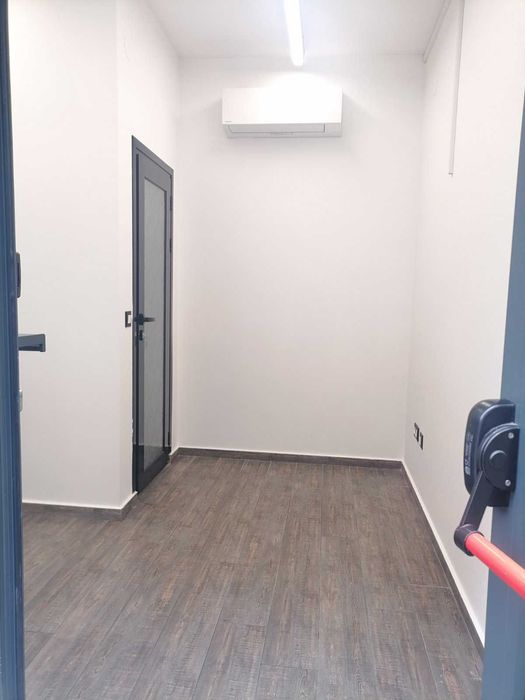 Търговско помещение под наем в Бизнес център Графит