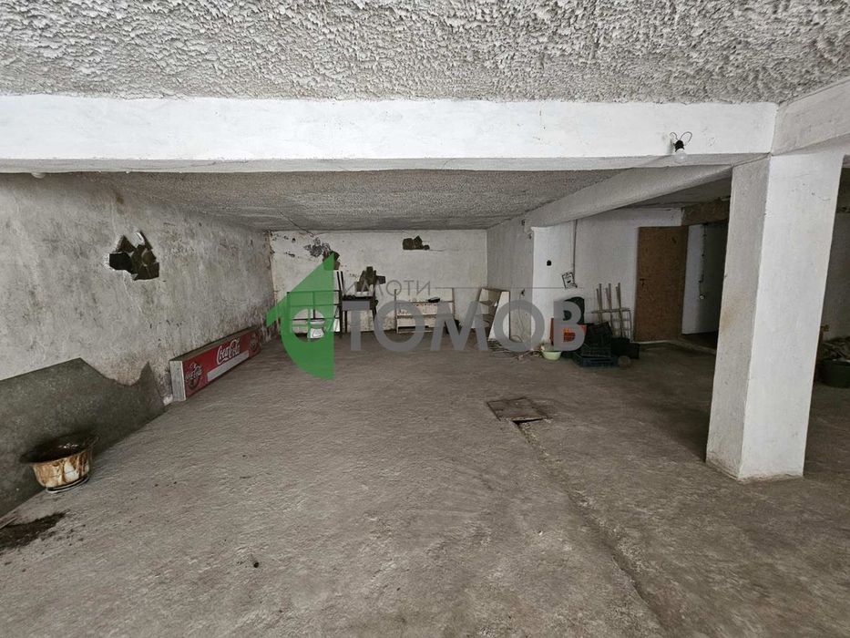 Заведения за продажба в Широк Център