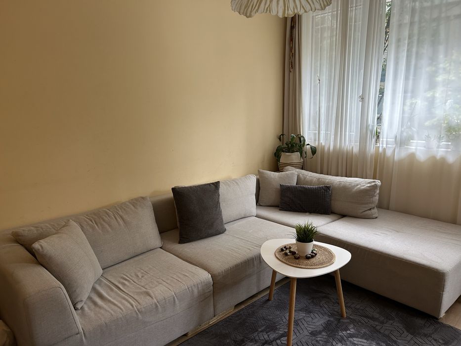 Мек и удобен диван в отлично състояние,подходящ за всеки дом