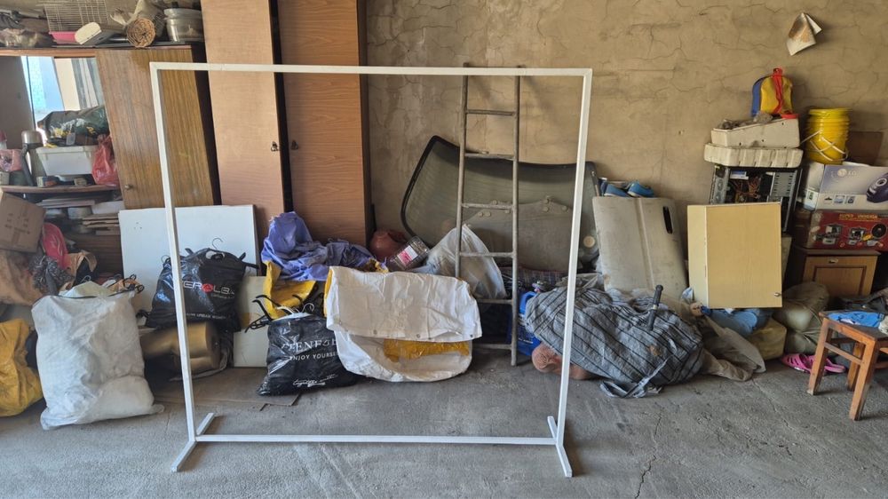 Продам оборудование для магазина одежды