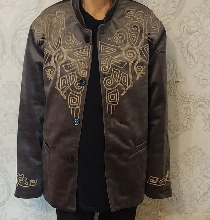 Чапаны и камзолы новые