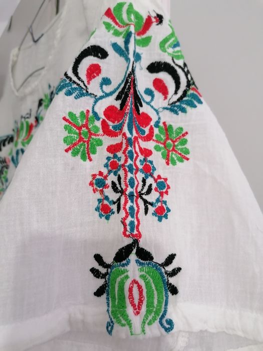 Ie brodata bumbac mânecă scurta