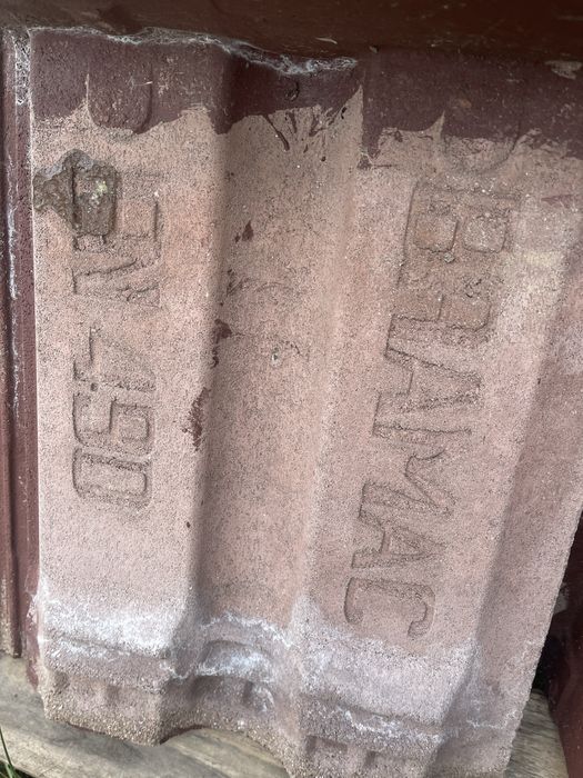 Țiglă Brac + coamă | ~700 buc | preț bun