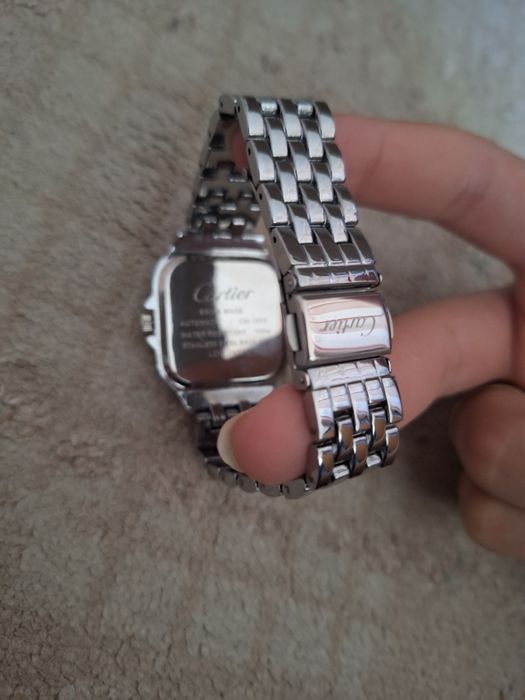 Часы серебристые женские