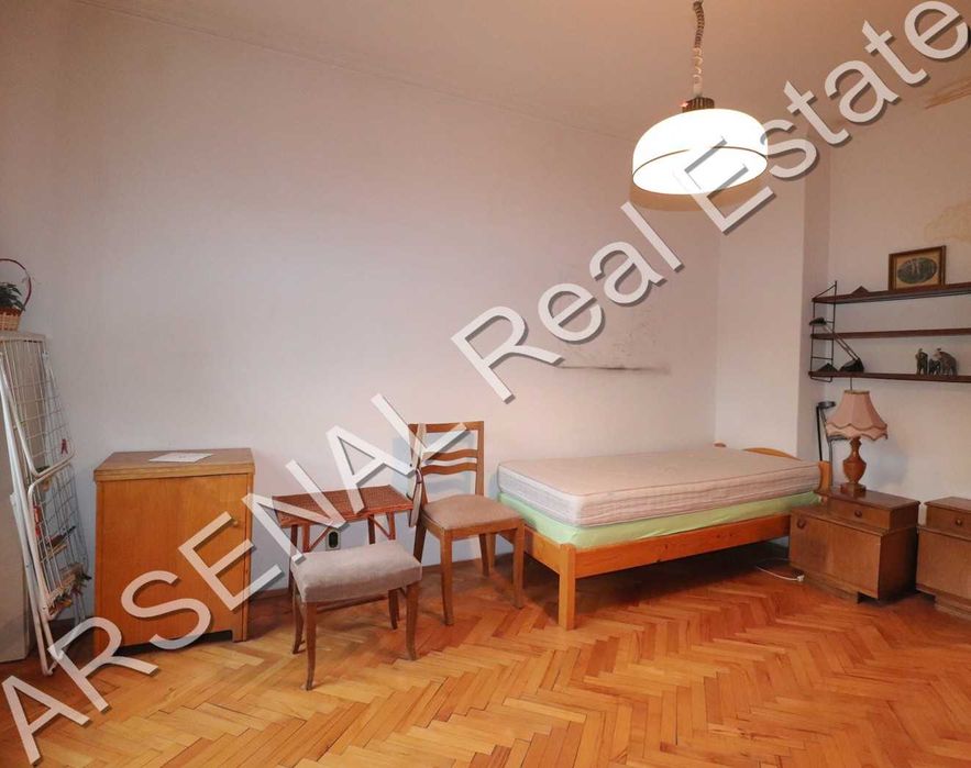 Дава се под наем Тристаен апартамент в София, Център - 120 кв.м за 800 € - Снимка #3