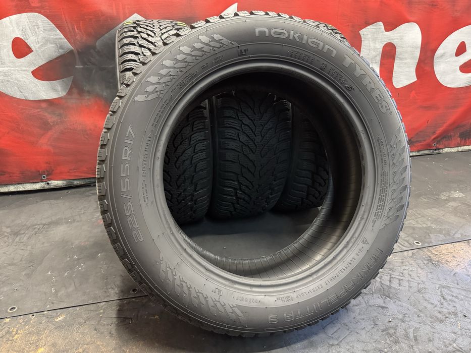 225 55 17, Зимни гуми, Nokian HakkaPelitta9, 4 броя
