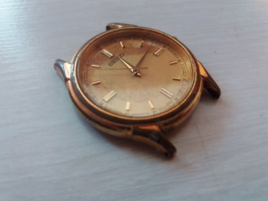 Ръчен часовник Seiko V701-1920 P1
