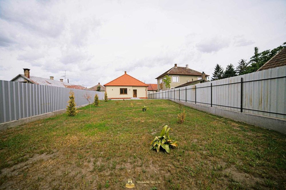 Casă complet renovată în 2026 | 110 mp utili | Teren 490 mp | Strada Traian/ Carei