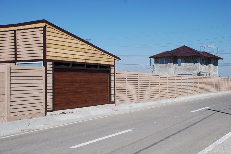 Vand garaje pe structura metalica 60mp