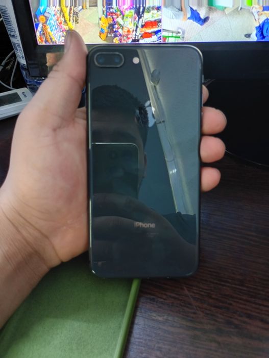 iPhone 8 plus 64g