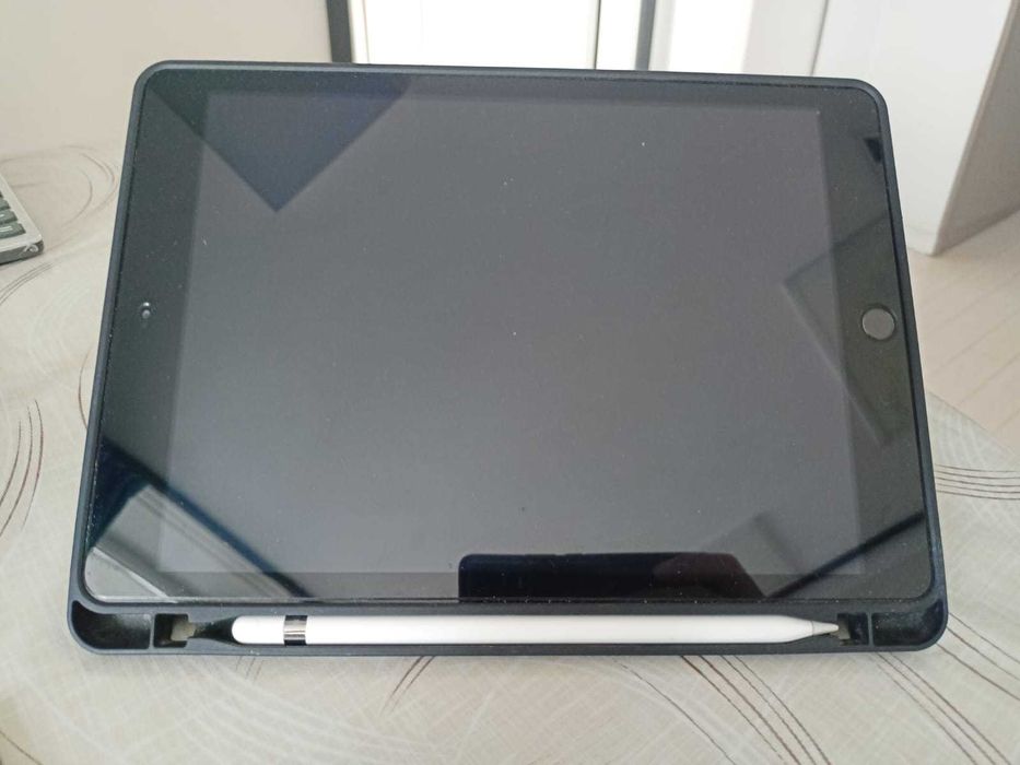 iPad (Айпад) 8 поколения с apple pencil