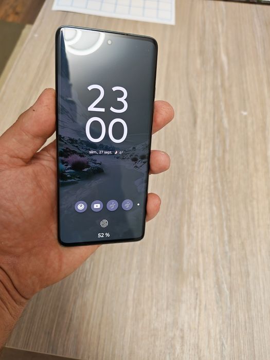 Vând Motorola Edge 40 Neo
