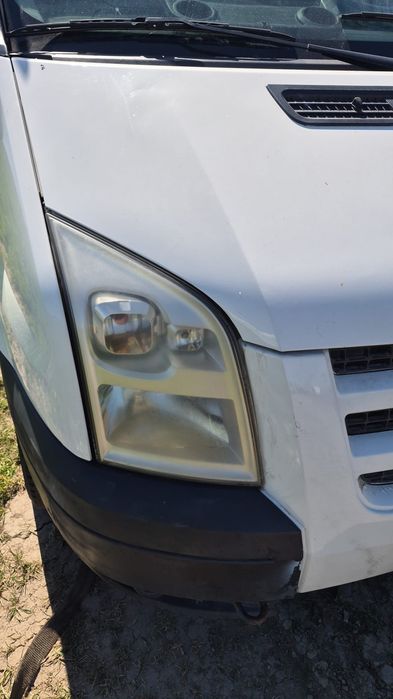 Dezmembrez  ford transit 2.2 E4 motor cutie roti faruri banchete