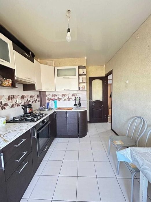 Продам  3- ком квартиру с ремонтом