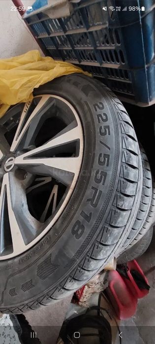 Комплект летних шин с дисками R18