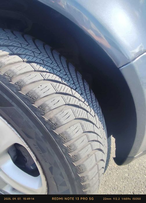 Vand Volkswagen Golf IV, fără rugină, foarte întrețiunută. Accept unele schimburi!