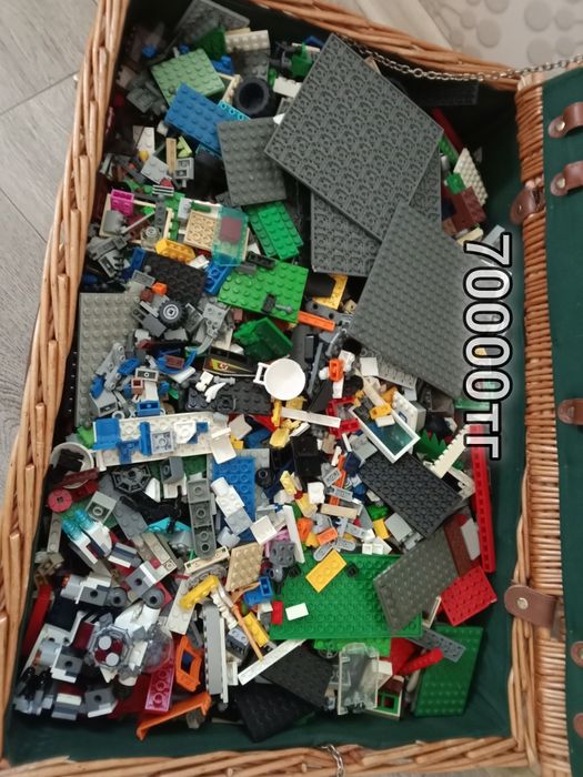 Продам лего и детали