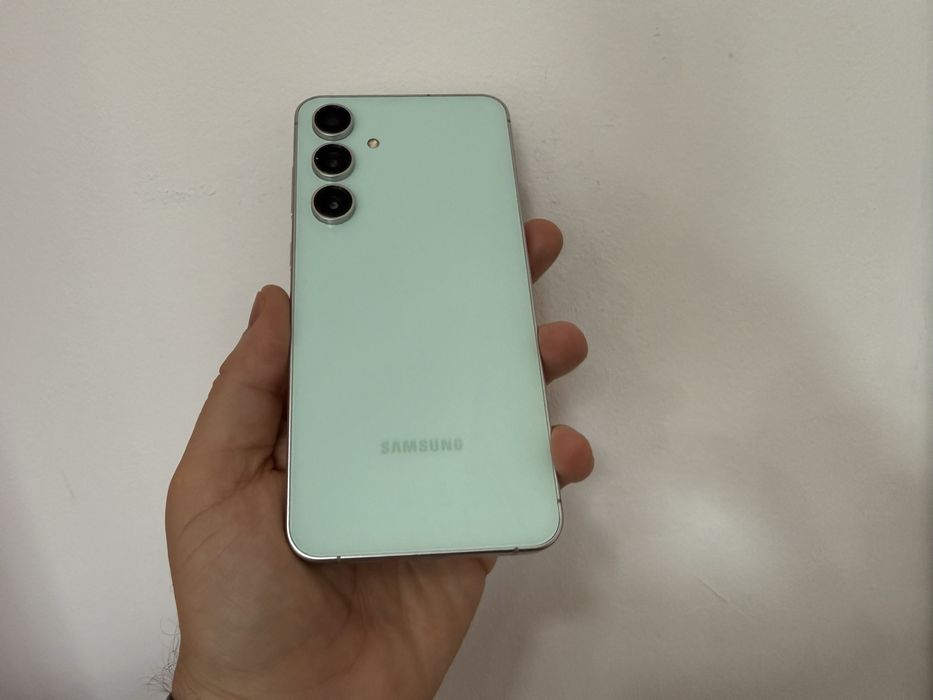 Samsung Galaxy S24 FE 5g, 256 gb, 8 gb ram, Mint, dual sim