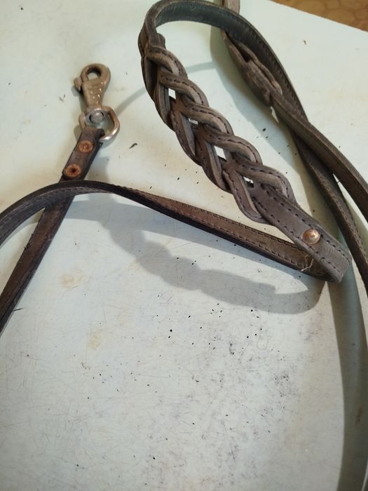 Продам кожаный поводок.