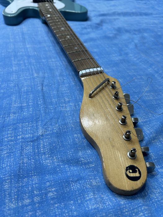 Электрогитара Jolana Iris