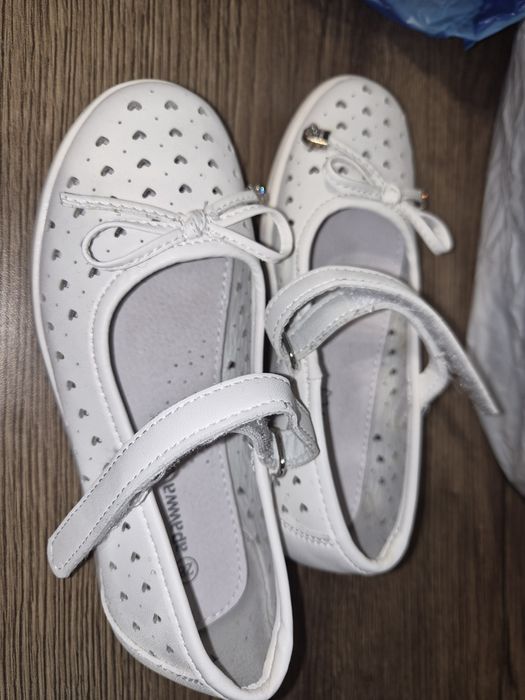 Детски обувки 28 номер и 27 номер