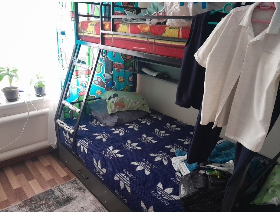 Кровать двухярусная