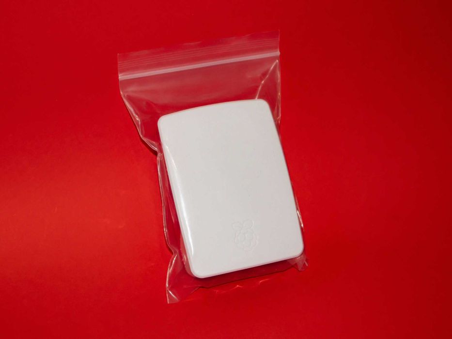 Raspberry Pi 4 Model B 2GB Комплект, PoE Hat, 64GB MicroSD, Охладител, Оригинална Кутия