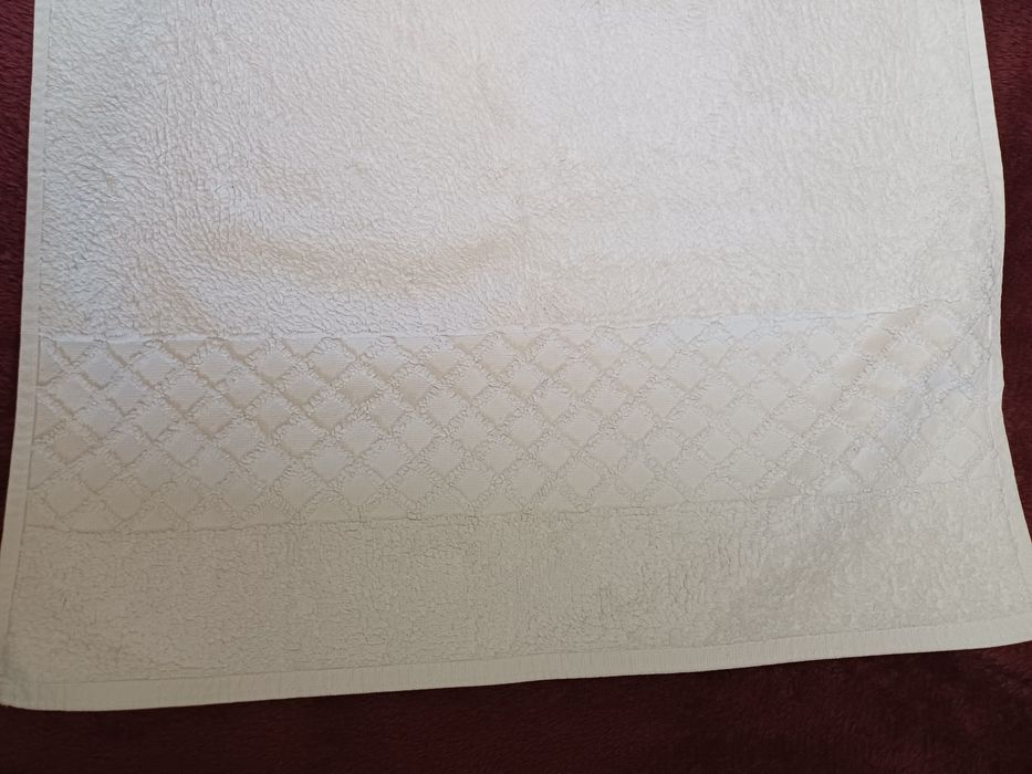 prosoape Caresa ,albe