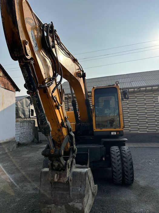 Экскаватор Хундай. Ekskavator hundai