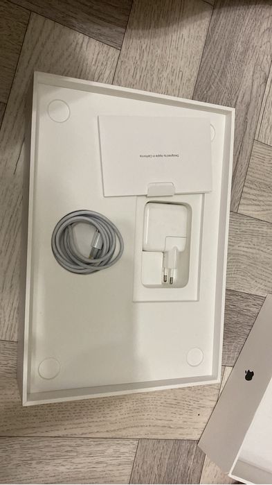 Продам срочно Macbook air 256 GB
