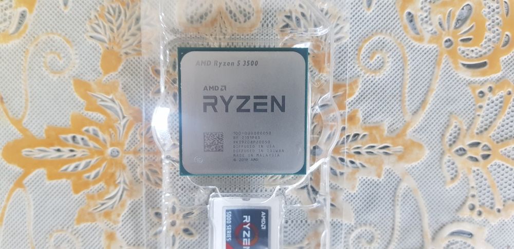 Procesor AMD Ryzen 5 3500 3.6GHz Box