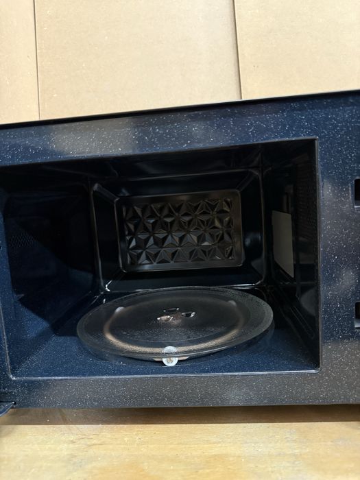 Микровълнова печка Toshiba 23L с грил