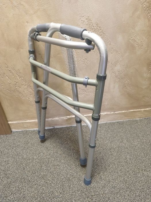 Сгъваема алуминиева проходилка - рамка