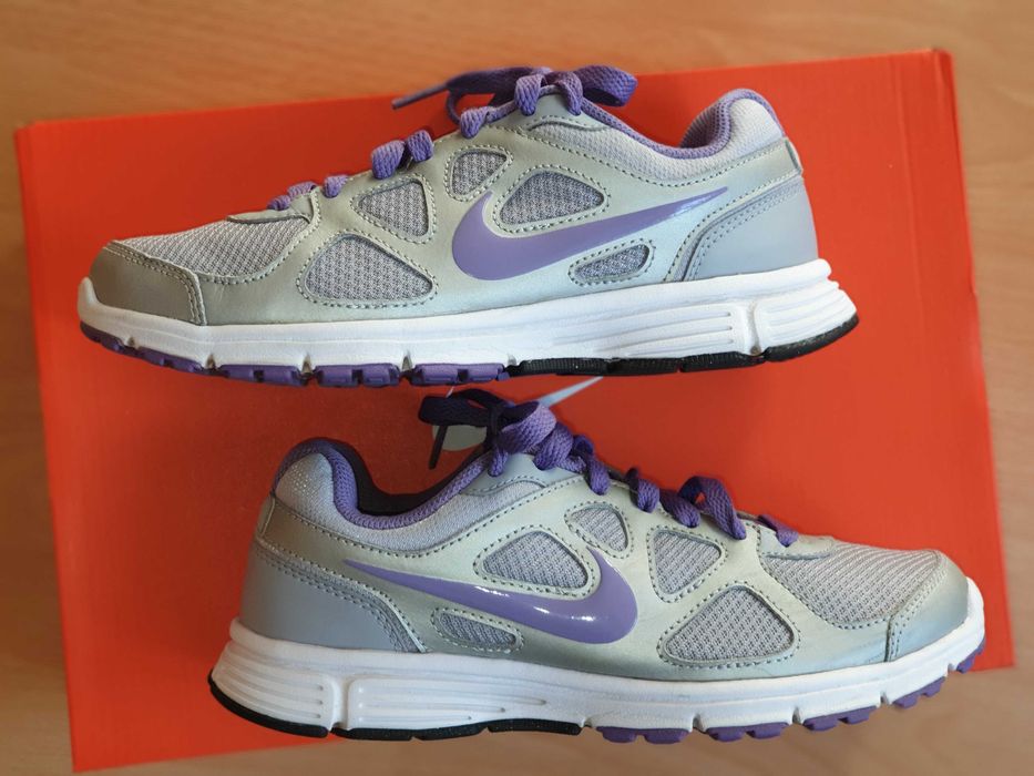 Adidasi de dama originali Nike marime 37,5