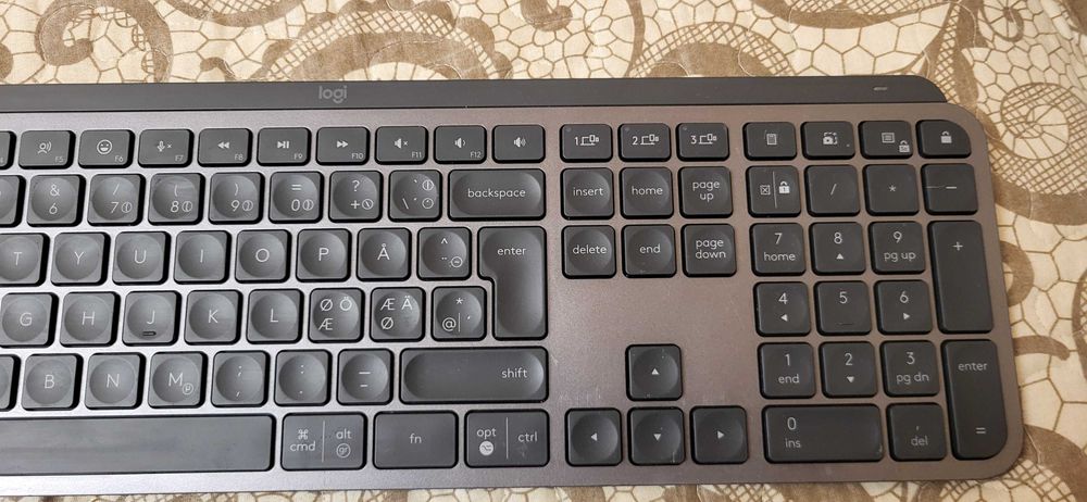 Logitech MX Keys (LOGI) Tastatura Wireless Bluetooth folosita  160 Lei