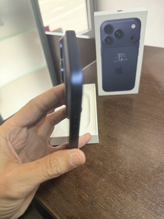 Vand Iphone 17 Pro 256Gb Deep Blue Full box impecabil