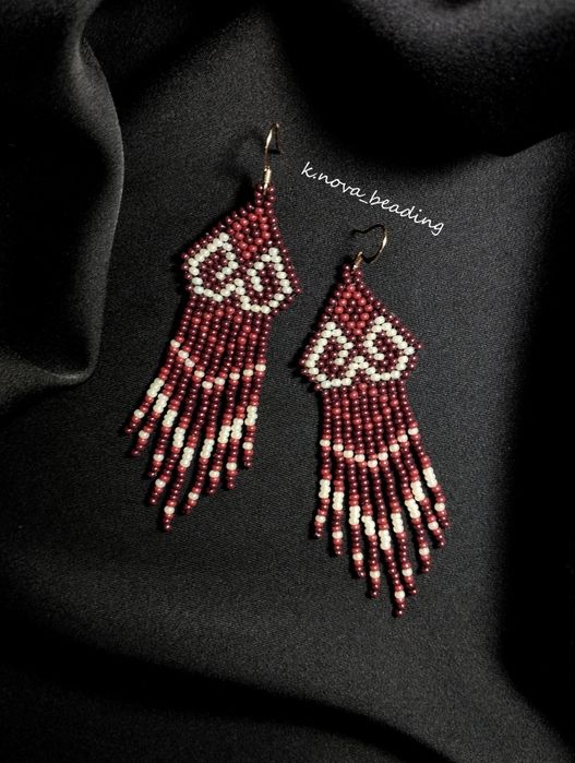 Украшения чокеры, серьги из бисера