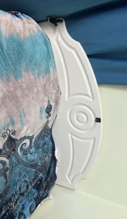 Кровать с матрасом