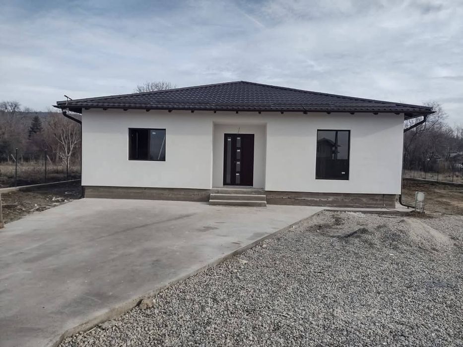 Vand case modulare pe profil metalic