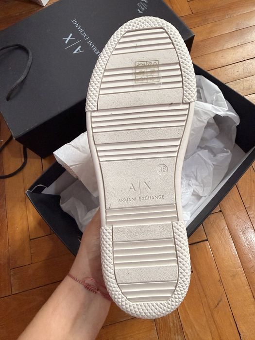Armani бели кецове 38 номер