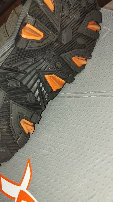 Демисезонные ботинки