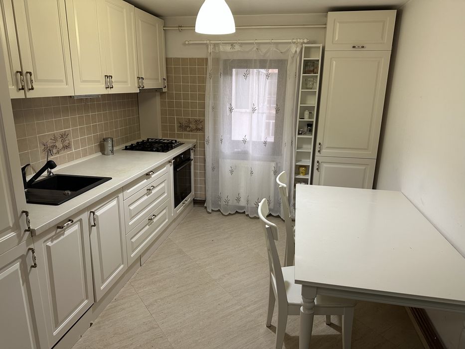 Inchiriez Apartament 4 camere Rovine (Penny) etj 2/4