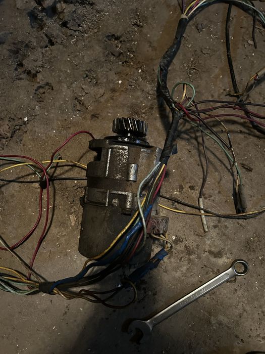 Урал мотоцикл запчасти есть все