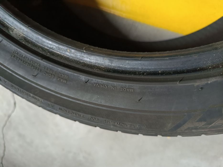 Продам резину 275 40 R20 пара