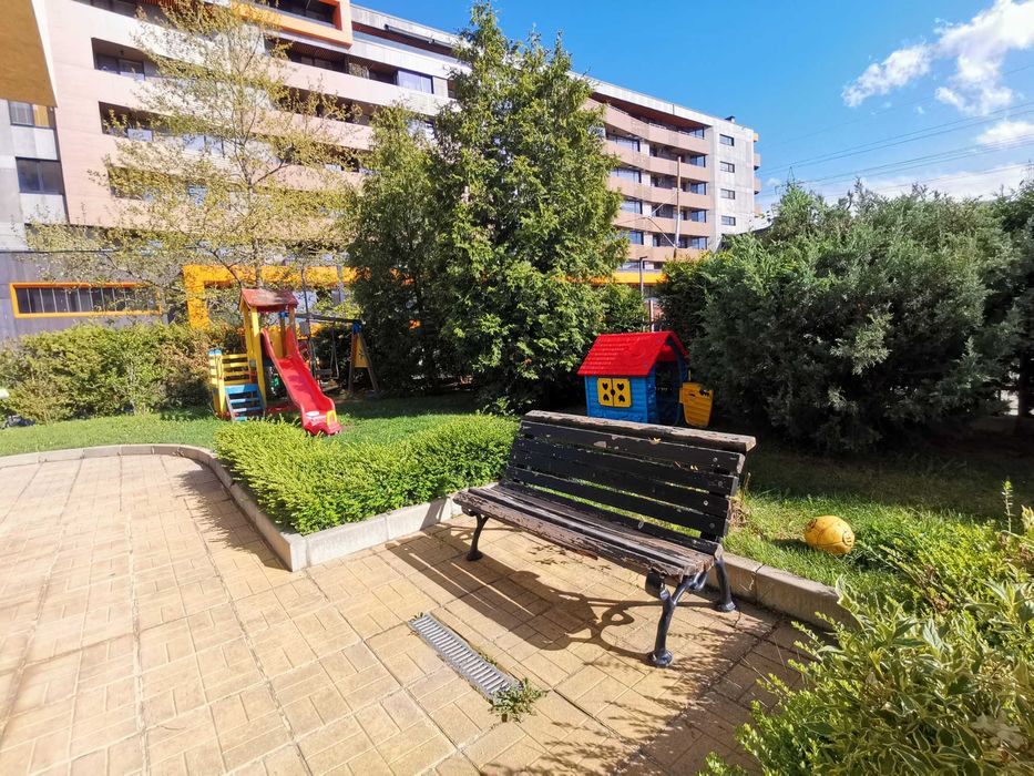 Дава се под наем Тристаен апартамент в София, Витоша - 98 кв.м за 612 € - Снимка #12