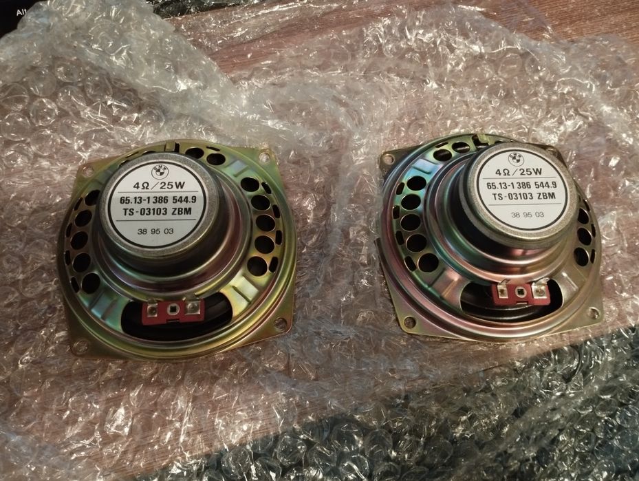 Оригинальные динамики на BMW E34
