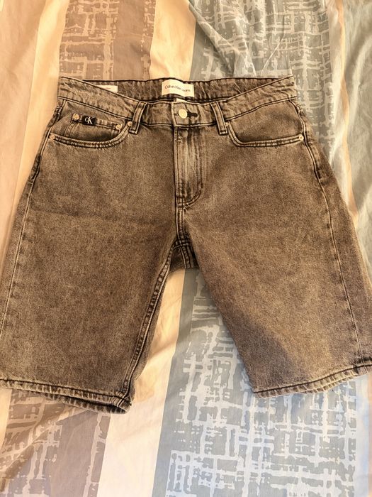 НЕНОСЕНИ Calvin Klein Jeans бермуди