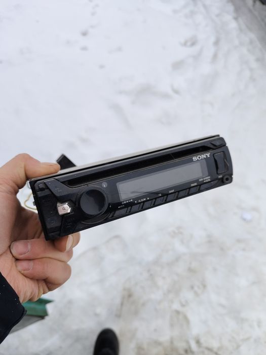 Продам автомагнитолу оригинал