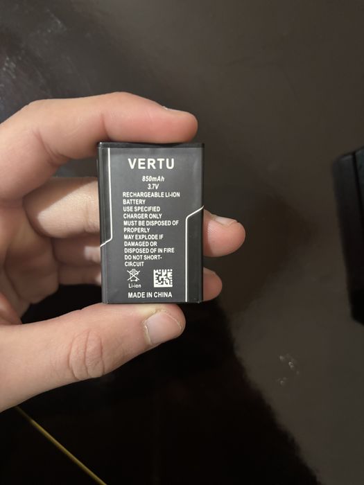 Кнопочный телефон Vertu  limited edition Ferrari
