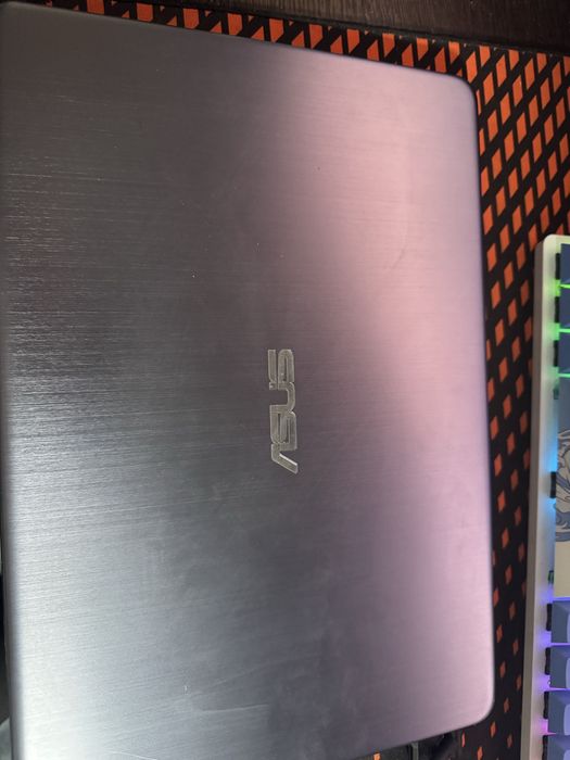 Ноутбук ASUS VivoBook E406MA